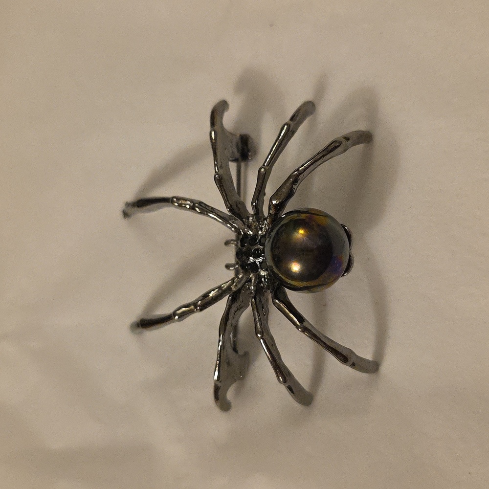 SPIDER Brooch  Simulated Pearl